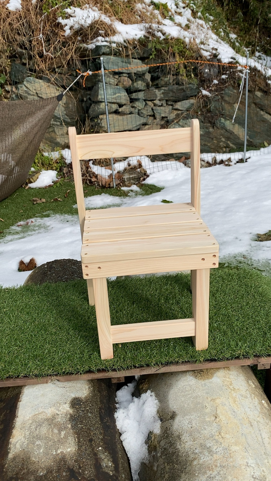 キッズるんるんチェア　白木ver.