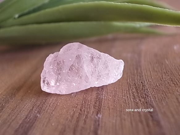 モルガナイト（ナイジェリア産） IRODORI STONE モルガナイト（ナイジェリア産） IRODORI STONE