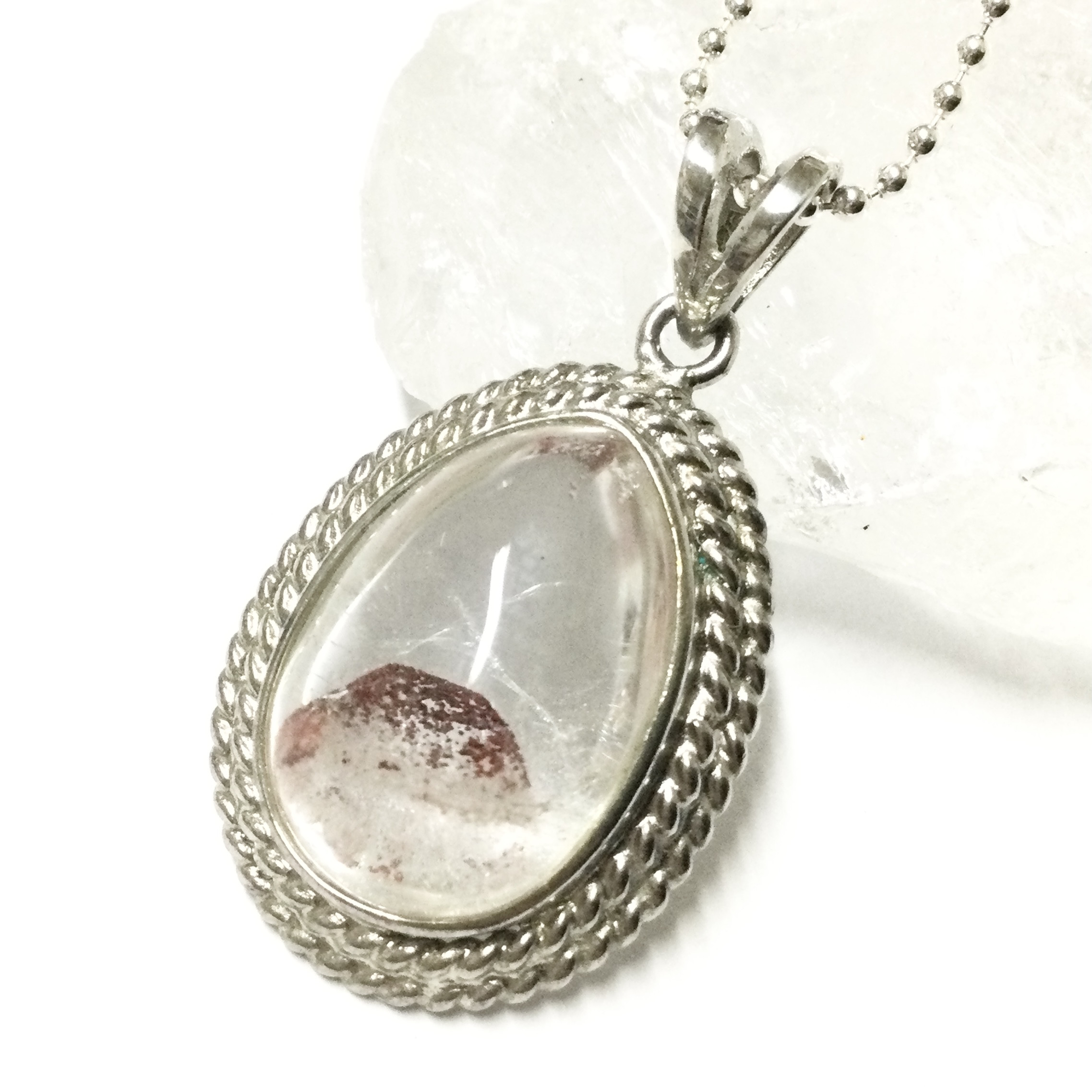 一点物☆送料無料 縁起物『赤富士』 ヒーリングストーン 天然石 ヒマラヤ産レッドファントムクォーツ シルバーネックレス 12,800円