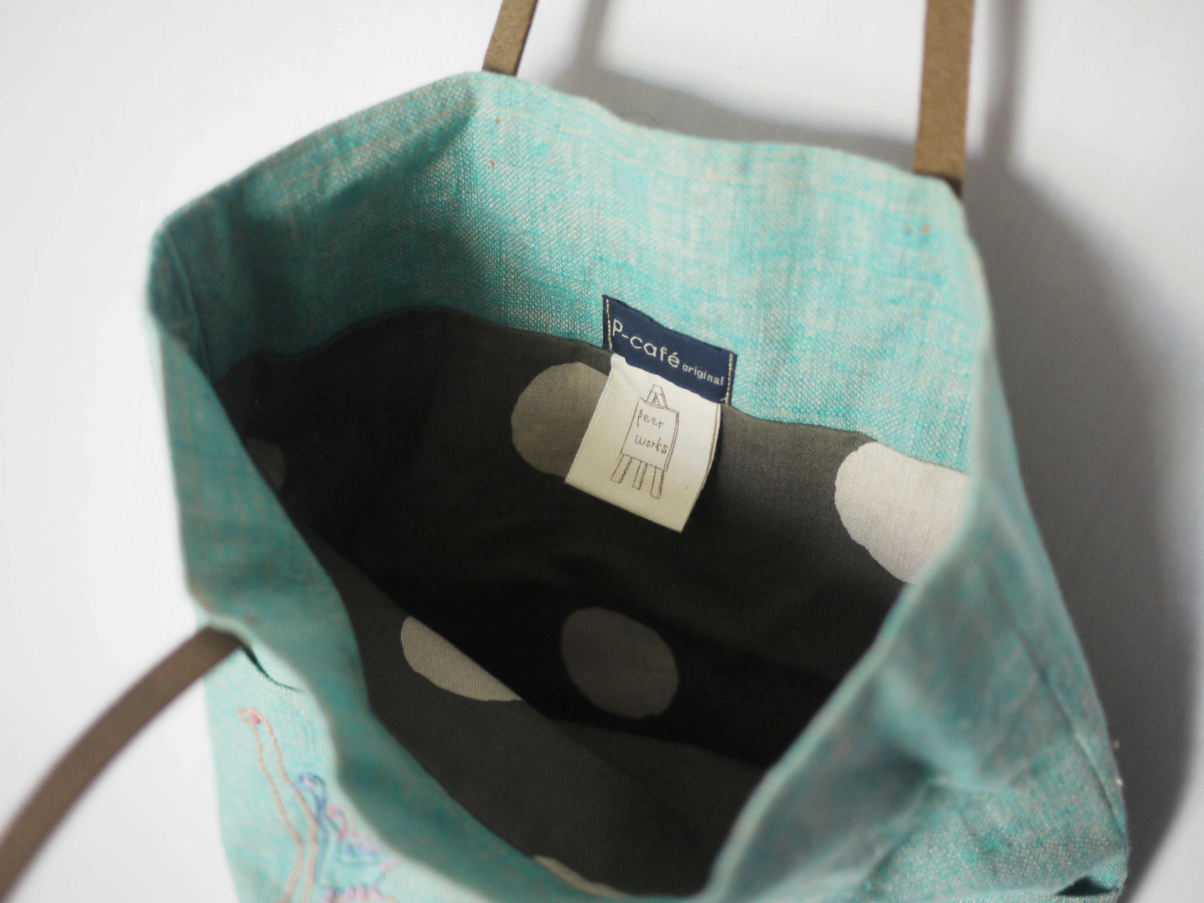 【個性的】シュールなイラスト刺繍トートバッグ エイブルアート