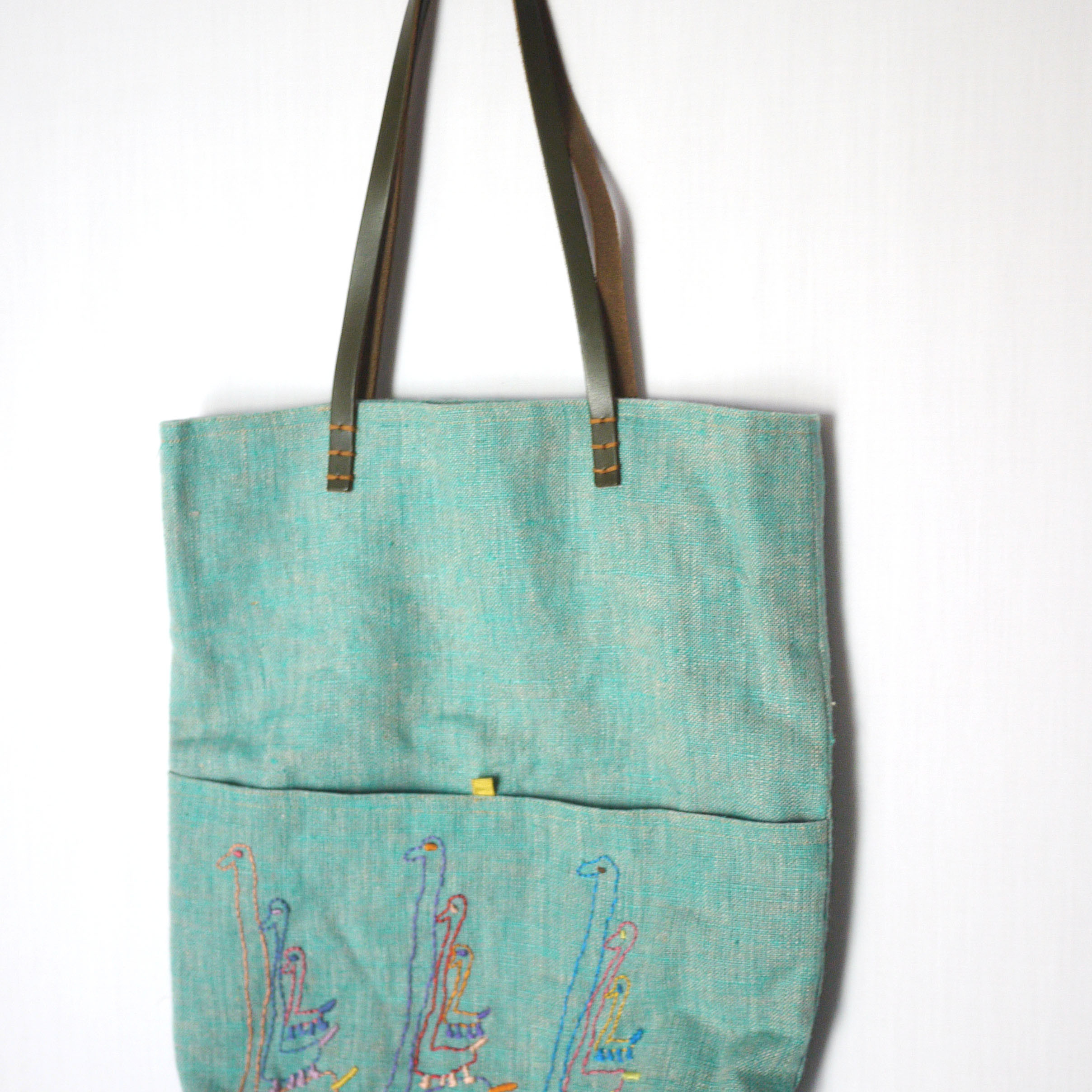 【個性的】シュールなイラスト刺繍トートバッグ エイブルアート