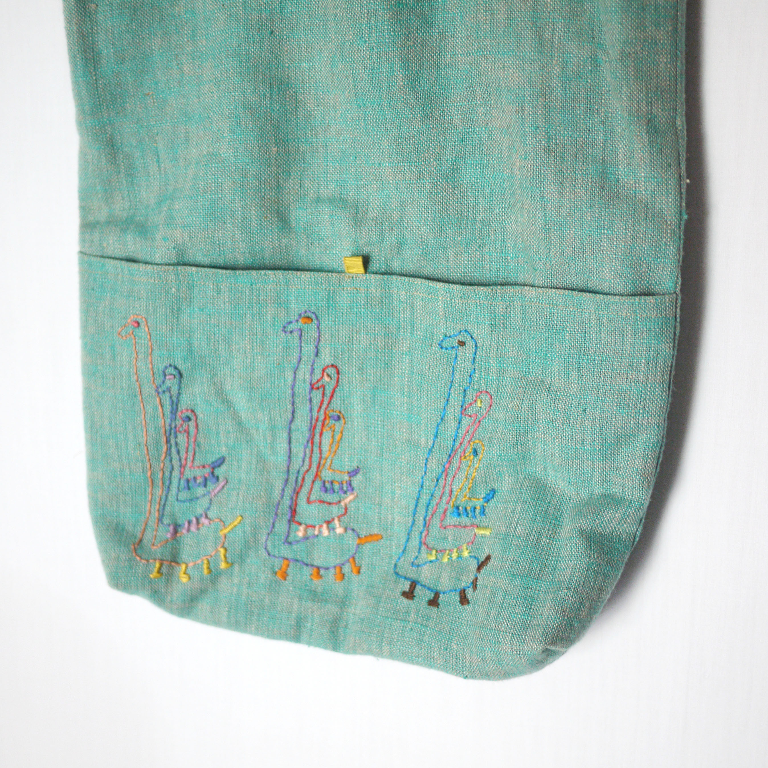 【個性的】シュールなイラスト刺繍トートバッグ エイブルアート