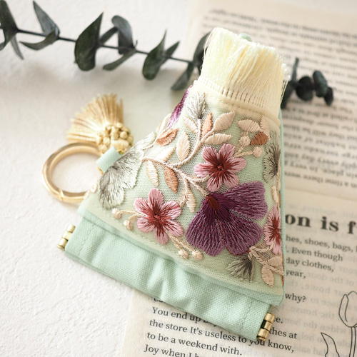 インド刺繍リボン》テトラポーチ/アクセサリーポーチ(42) ポーチ