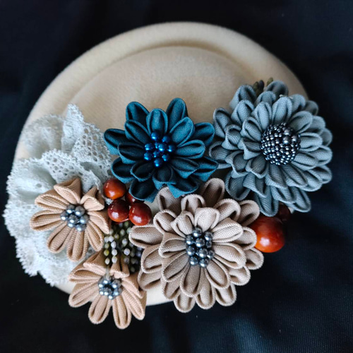 ミニベレーモチーフ ヘッドドレス つまみ細工 成人式 七五三 卒業式 髪