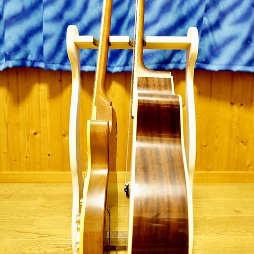 オーダー品】手作り木工 木製ギタースタンド （ワックス仕上げ