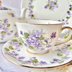 〜小さな花の物語〜スミレの咲く野原ティーカップ&ソーサー 2枚目の画像