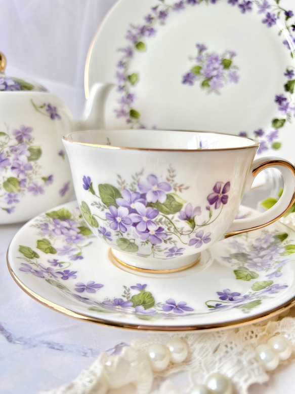 〜小さな花の物語〜スミレの咲く野原ティーカップ&ソーサー 2枚目の画像