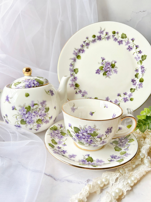 〜小さな花の物語〜スミレの咲く野原ティーカップ&ソーサー 7枚目の画像