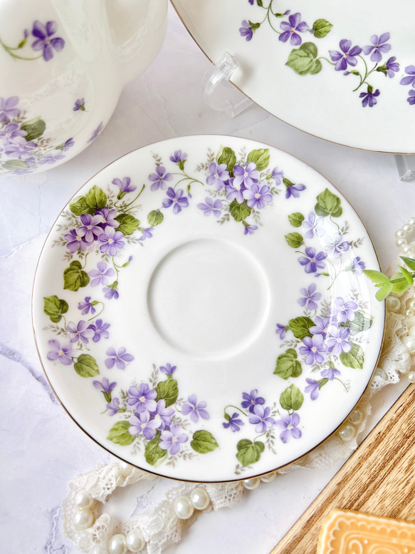 〜小さな花の物語〜スミレの咲く野原ティーカップ&ソーサー 4枚目の画像