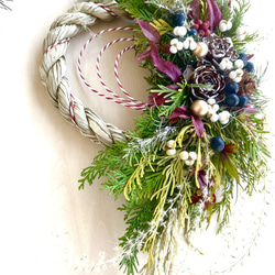 シーダーローズと南天の稲付き生花のフレッシュしめ縄、新年飾り（Mサイズ） 6枚目の画像