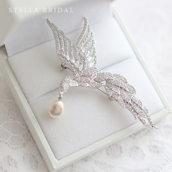 Stella Bridal＊母の日やフォーマルにも＊キュービックジルコニア クリスタルバードブローチ 1枚目の画像