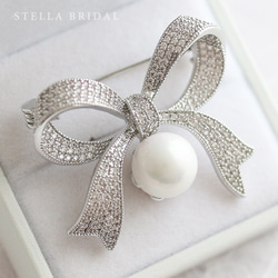 Stella Bridal＊母の日ギフトやフォーマルにも＊キュービックジルコニア リボンブローチ 1枚目の画像