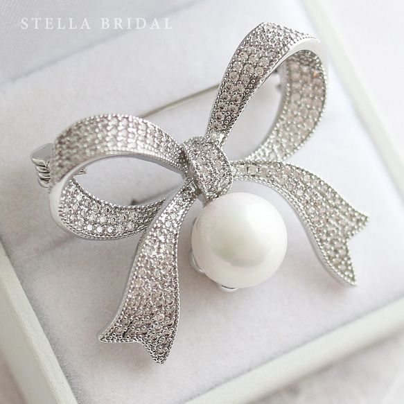 Stella Bridal＊母の日ギフトやフォーマルにも＊キュービックジルコニア リボンブローチ 1枚目の画像