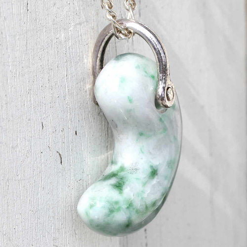 糸魚川翡翠勾玉・ネックレス-1 ネックレス・ペンダント m.u.m 通販