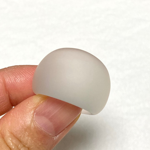 シルバー 4℃ 水晶　クォーツ　デザインリング刻印あり　指輪　4月誕生石 4月誕生石 ブラジル産フロスト水晶 贅沢くり抜きリング 指輪 13