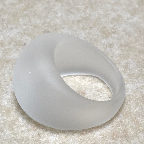 シルバー 4℃ 水晶　クォーツ　デザインリング刻印あり　指輪　4月誕生石 4月誕生石※透かし天然石の水晶リング / シルバー 選べる誕生石