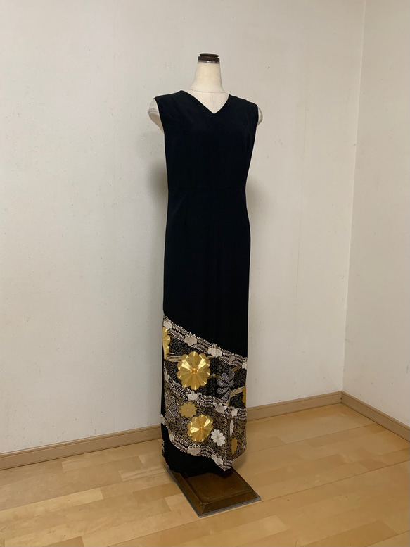 着物リメイク　ワンピース 　黒留袖　駒刺繍　菊　金彩　ドレス 着物リメイク ワンピース 黒留袖 ロング ドレス Aライン 金箔