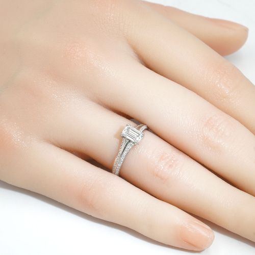 エメラルド ダイヤモンドリング EM 0.46ct D 0.19ct Pt900 日宝