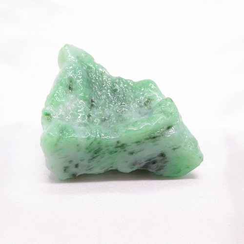 5360】良質 ミャンマー産 天然本翡翠 緑翡翠 原石 85.0g ヒスイ 5360】良質 ミャンマー産 天然本翡翠 緑翡翠 原石 85.0g ヒスイ