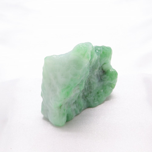 5360】良質 ミャンマー産 天然本翡翠 緑翡翠 原石 85.0g ヒスイ 5360】良質 ミャンマー産 天然本翡翠 緑翡翠 原石 85.0g ヒスイ