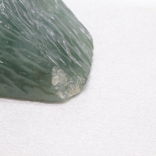 5362】良質 ミャンマー産 天然本翡翠 緑翡翠 原石 22.0g ヒスイ