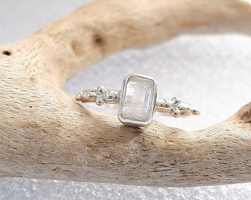 a14009d41f2b8f69a761f6bfcb1b8a