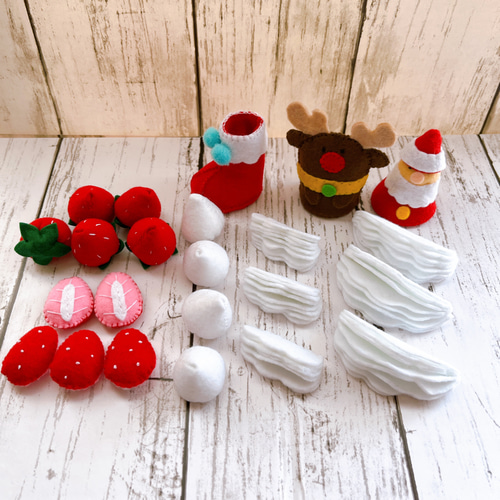 フェルトのクリスマスケーキ☆フェルトままごと おもちゃ・人形