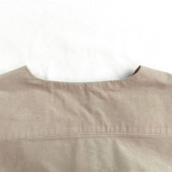 【新色】小さな襟ぐりのボーイッシュなノーカラーシャツ/ ベージュ細コーデュロイ 9枚目の画像