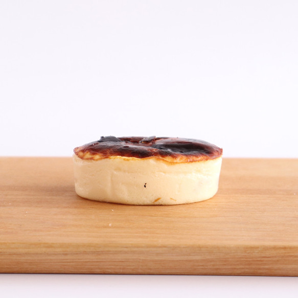 バスクチーズケーキプレーン小サイズ（4個セット） 4枚目の画像