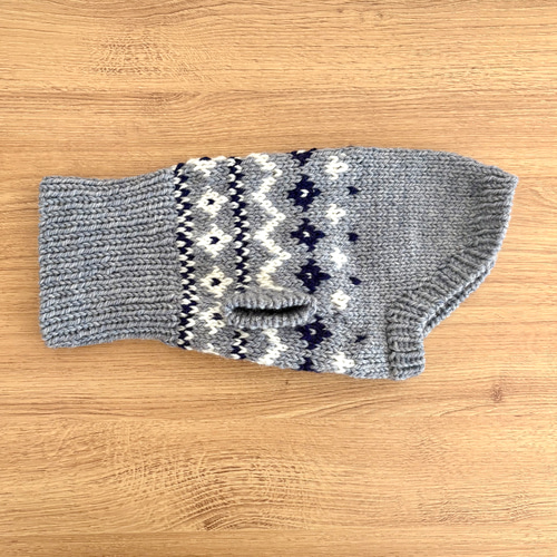 再販5】小型犬用手編みセーター☆グレー＋ネイビー☆ロピ風☆ペット