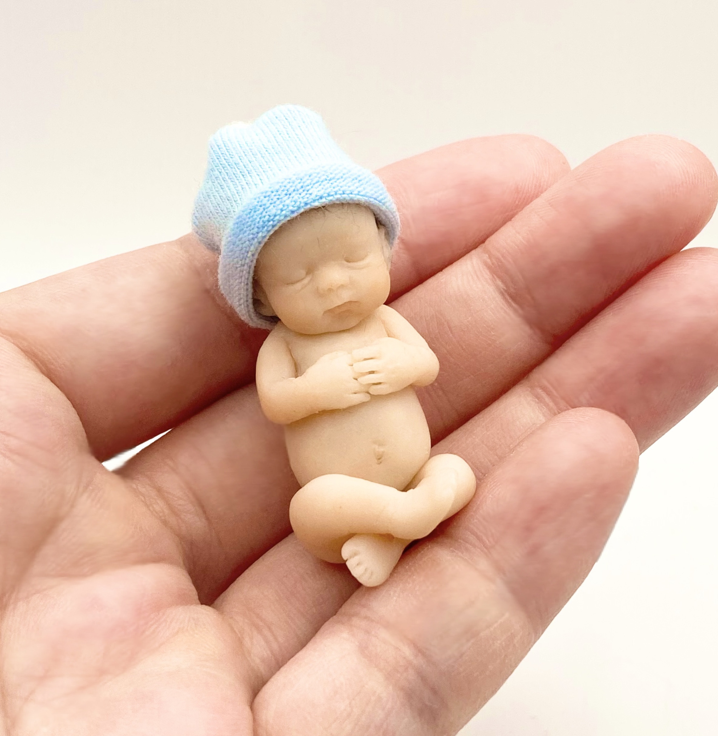樹脂粘土ベビー　おしゃぶりベビー　ご機嫌男の子