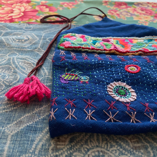 少数民族の古布と台湾花布、手刺繍のポーチ その他ケース 桂花…Kei-fua