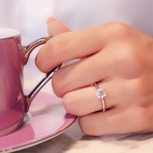 婚約指輪】1.0ct ソリティアリング（プラチナ・18KYG・18KPG） 指輪 
