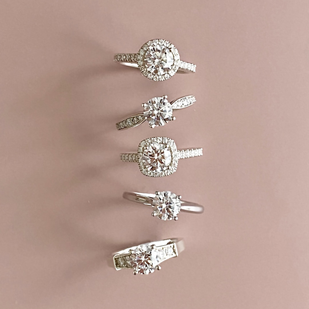【婚約指輪】1.0ct ソリティアリング（プラチナ・18KYG・18KPG）