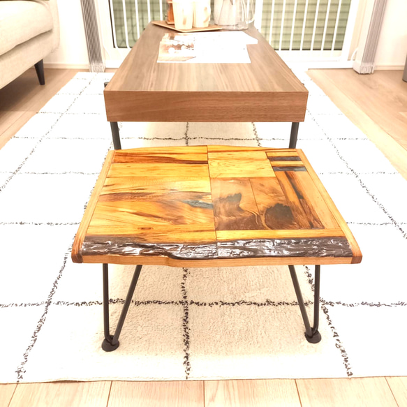 パッチワークデザインのテーブル