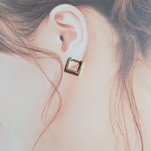 金属アレルギー対応☆サージカルステンレス スクエア型チャーム