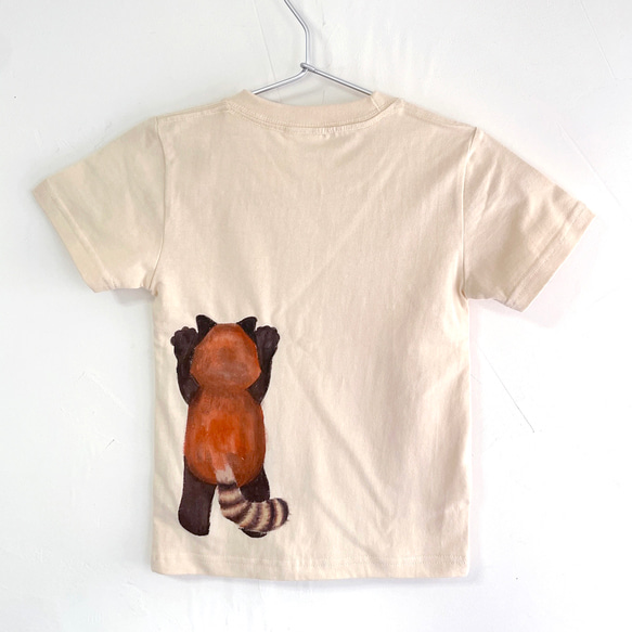 キッズ レッサーパンダ柄Tシャツ ナチュラル 手描きで描いた動物柄Tシャツ 3枚目の画像