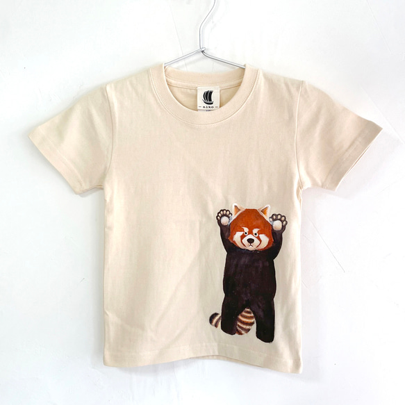 キッズ レッサーパンダ柄Tシャツ ナチュラル 手描きで描いた動物柄Tシャツ 1枚目の画像