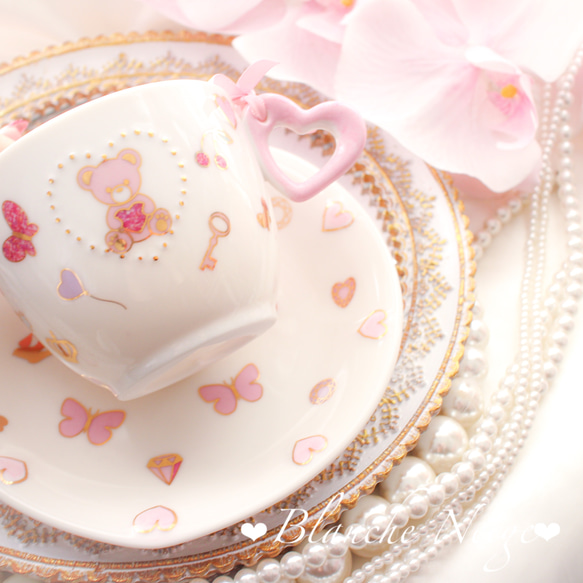 ♡ 充滿愛心 ♡ 茶杯和茶碟 第1張的照片