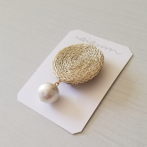 sold out//クリスマスデザイン☆雪の結晶手刺繍ブローチ ヘアゴム 