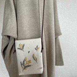 春限定！ミモザ刺繍サコッシュ（帆布生地・軽量コンパクト