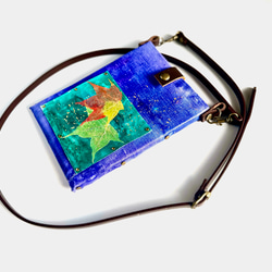 リーフアートのスマホポシェット（ブルー／フォレストグリーン） 6枚目の画像