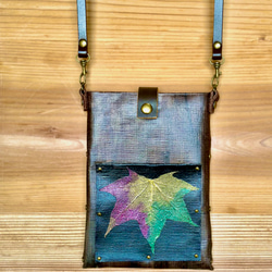 リーフアートのスマホポシェット（ブラウン／ブラック） 2枚目の画像