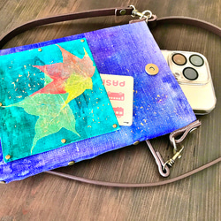 リーフアートのスマホポシェット（ブラウン／ブラック） 6枚目の画像