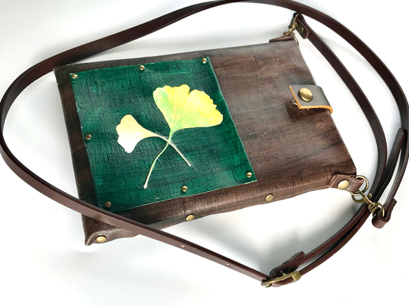 Leaf Art 智能手機手拿包（棕/苔綠） 第4張的照片
