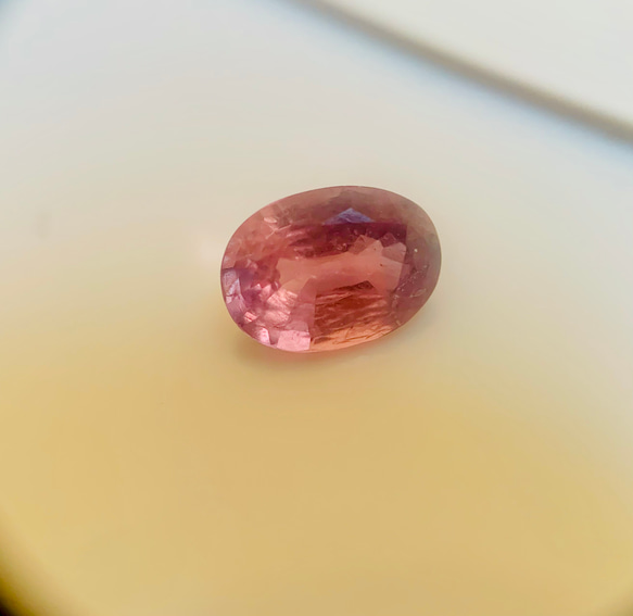 天然　パパラチアサファイア　非加熱　0.93ct ルース　宝石 1枚目の画像