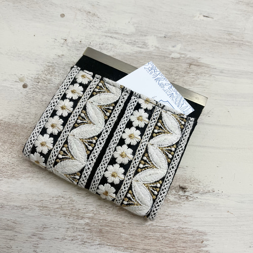 洋裁の先生が作る【お財布】インド刺繍リボン 折り財布 ミニ がま口