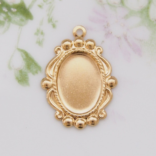 金Au750 ラブボ　ペンダントトップ 1個】ゴールドトーン オーバル ペンダントトップ・イヤリング