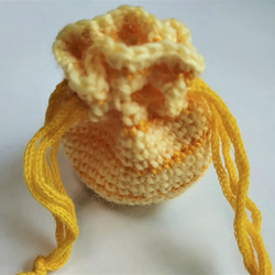 （Sサイズ）手編みのまんまる巾着ミニポーチ（底４㎝）【VIUTY】（Creema限定） 3枚目の画像