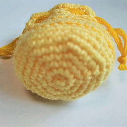 （Sサイズ）手編みのまんまる巾着ミニポーチ（底４㎝）【VIUTY】（Creema限定） 5枚目の画像